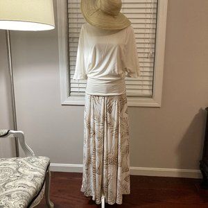 beach vibes- size 4 palm print a line maxi skirt white house black market EUC